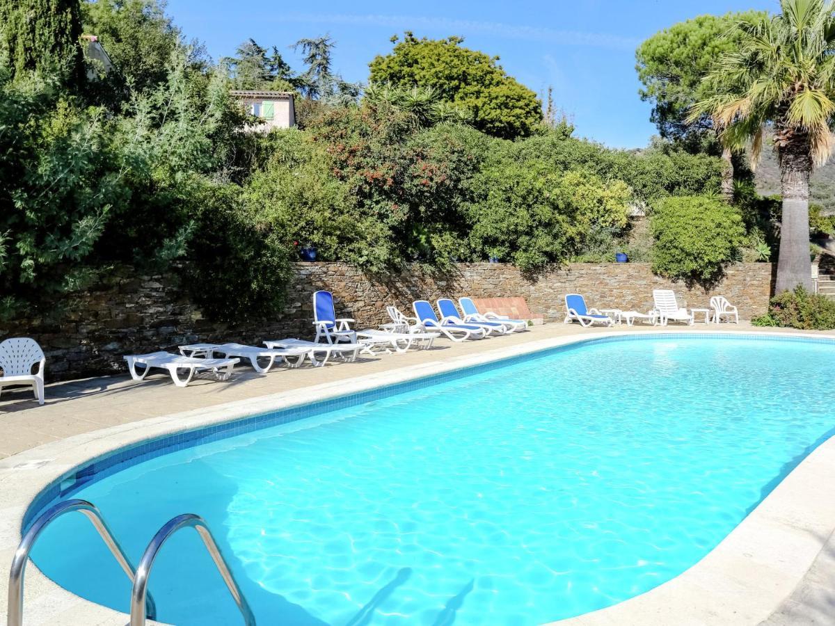Snug Holiday Home In Bormes Les Mimosas With Pool Экстерьер фото