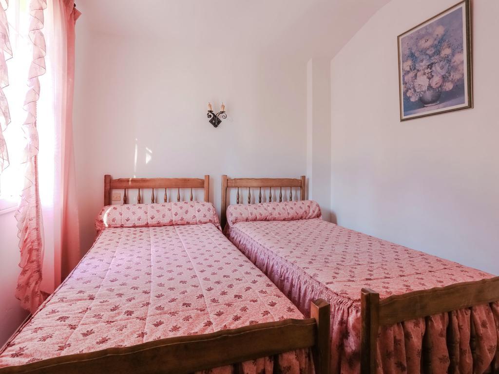 Snug Holiday Home In Bormes Les Mimosas With Pool Экстерьер фото